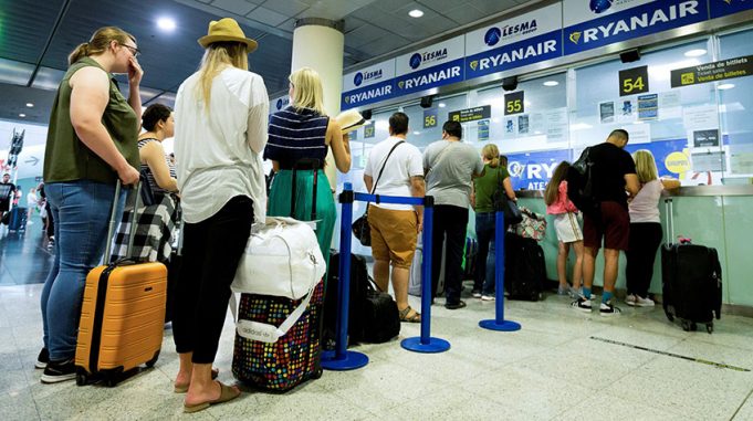 ryanair check in baggage at airport