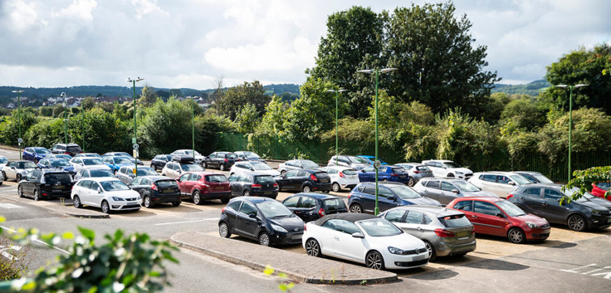 Airport Park And Ride 42 Verissimo Drive flightradars24.co.uk