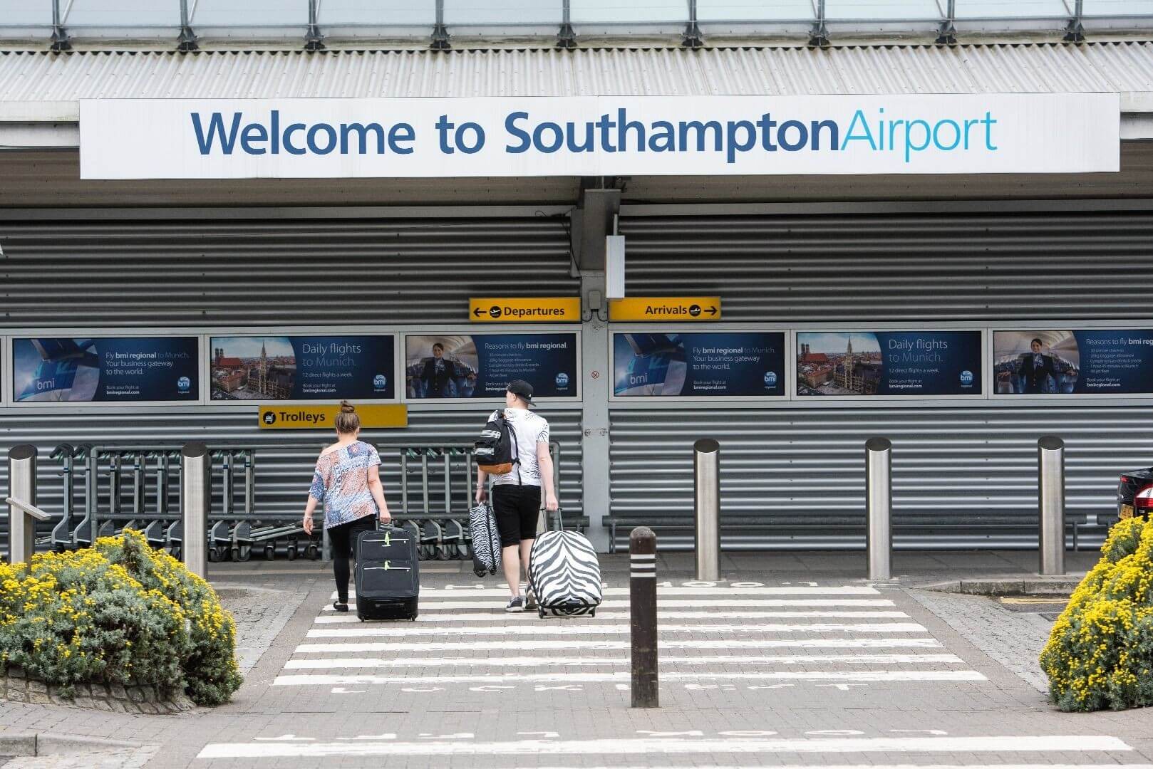 Southampton airport arrivals and departures